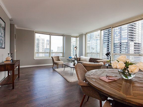 3rd image of 33 W Ontario St APT 36A