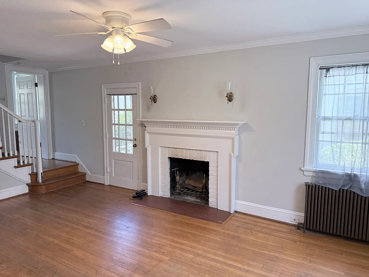 4 bed, 1734 sqft, $2,900 — Photo 2