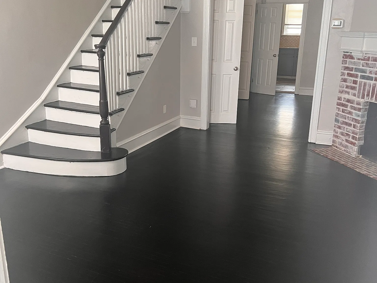 Spacious 3/1 Home on Quiet Street — Photo 2