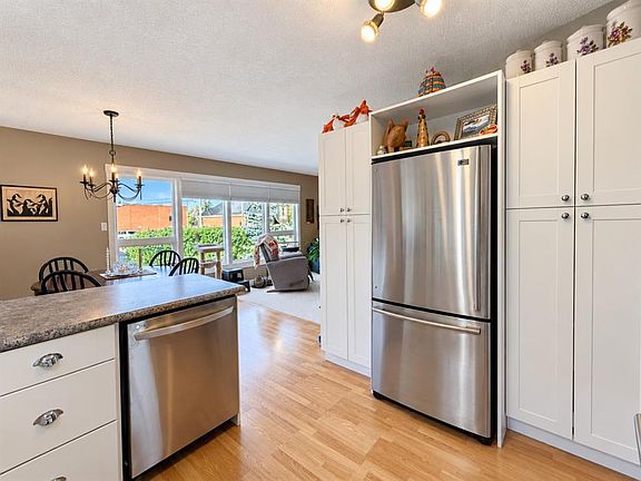 4th image of 4907 W 54th St