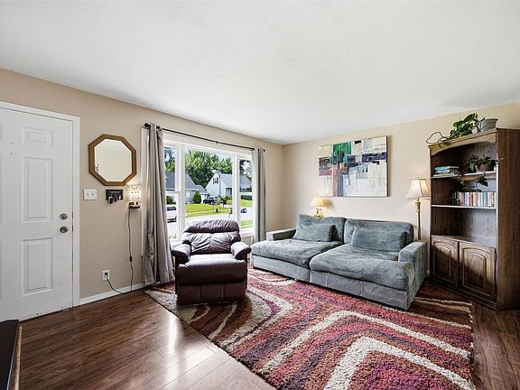4th image of 5134 Gordon Ave NW