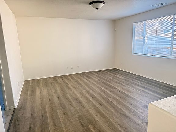 5th image of 15866 Barrel Cactus Ln