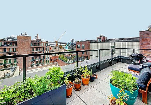 4th image of 80 Metropolitan Ave Penthouse V