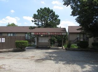 36 Bermuda Colony APT 10, Fox Lake, IL 60020