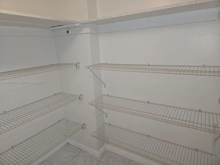 320 NE 12th Ave #703 — Photo 18