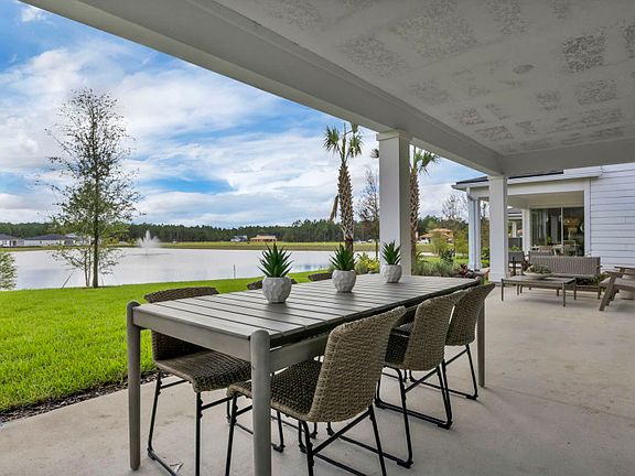 Oakhurst Covered Lanai