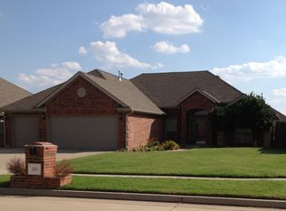 550 W Geronimo Court Way, Mustang, OK 73064