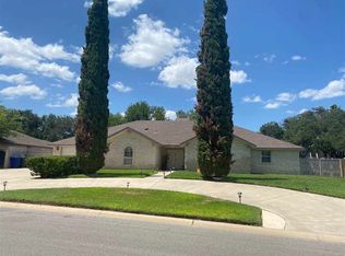 814 Surrey Rd, Laredo, TX 78041