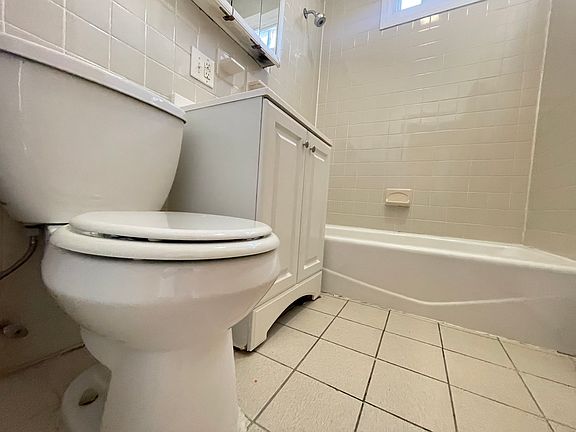 2nd image of 88 Clendenny Ave #29E