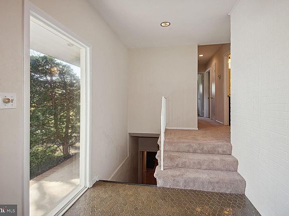 2nd image of 3414 Jay Ct