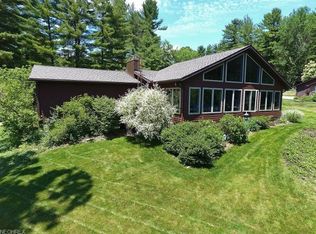 8989 Bay Dr NE, Mineral City, OH