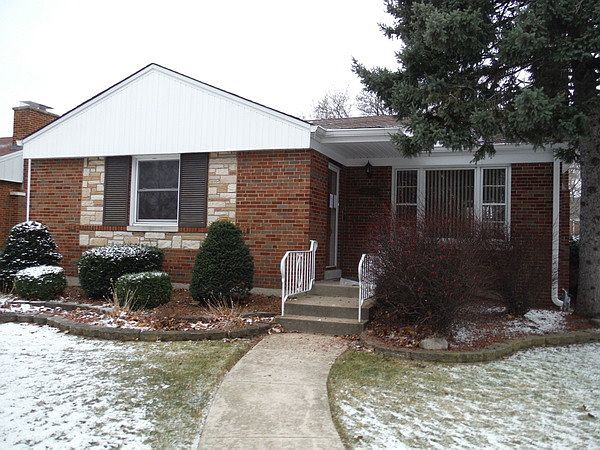 1st image of 9927 Drury Ln