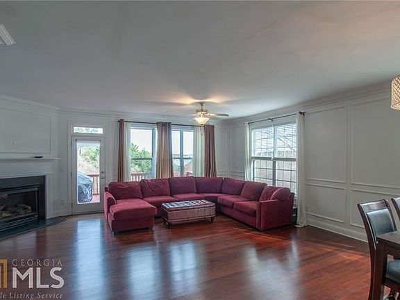 2nd image of 3271 Greenwood Oak Dr