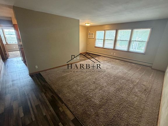 5th image of 200 11th Ave NW APT 303