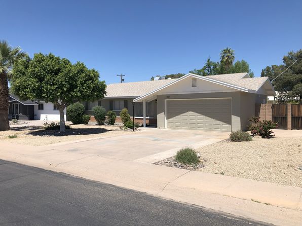 208 E Balboa Dr