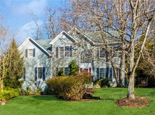 9 Cold Spring Ct, Mount Kisco, NY 10549