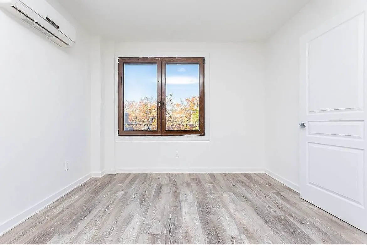 28A Lawton Street — Photo 2