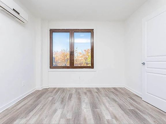 2nd image of 28A Lawton St #4F