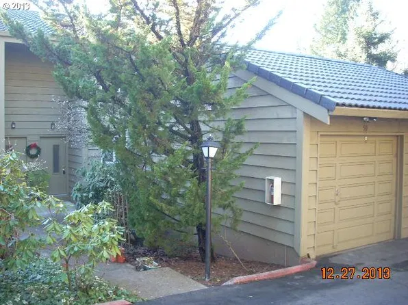 50 Cervantes Cir #3-B, Lake Oswego, OR 97035