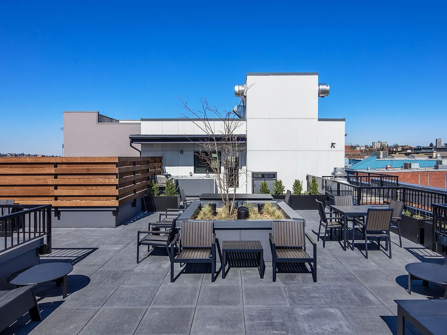 Pike Flats | 722 E Pike St — Photo 3