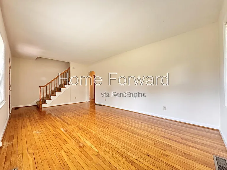 510 Hill N Dale Rd — Photo 4