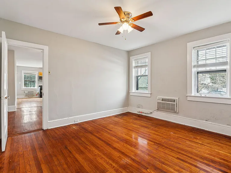 2254 Bryn Mawr Ave — Photo 37