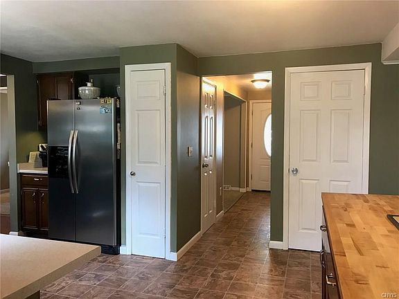 3rd image of 8061 Trina Cir