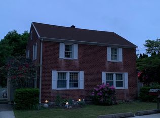 19 Greenlawn Dr, Fairfield, CT 06825