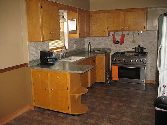 4th image of 3109 Jackson St
