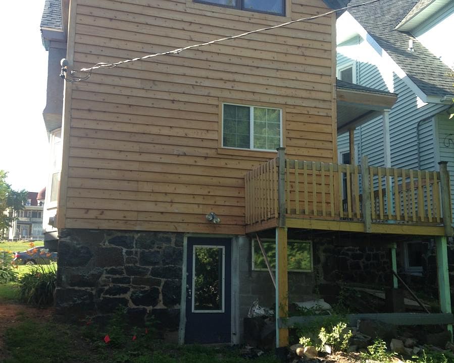 2nd image of 1422 Jefferson St #1