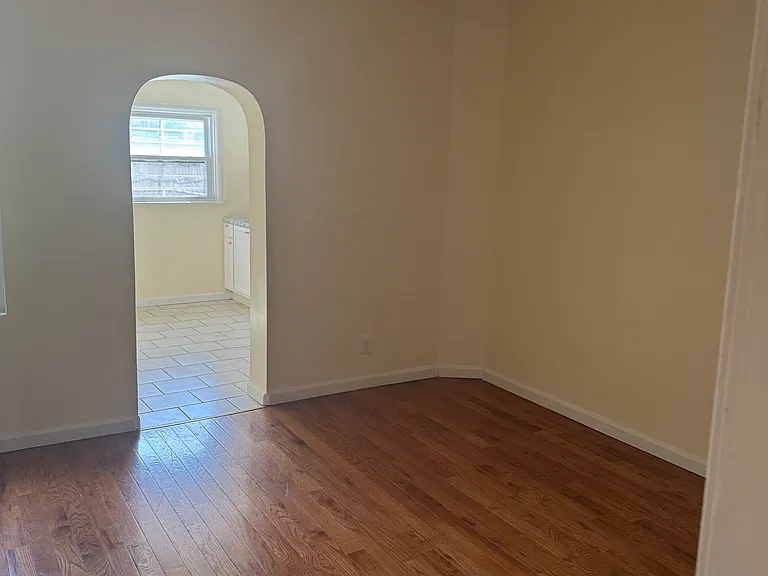1861 E Wishart St — Photo 2