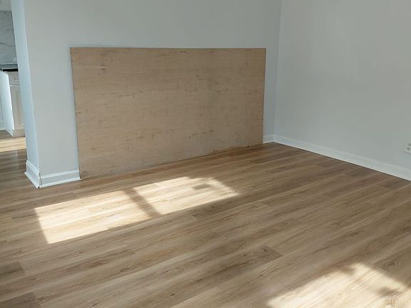 3rd image of 4314 N Penn St