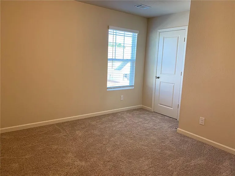 929 Independence Ave — Photo 21
