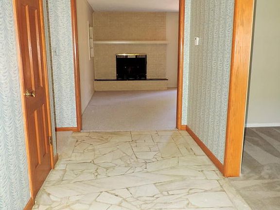 5th image of 2946 E Inglewood Ct