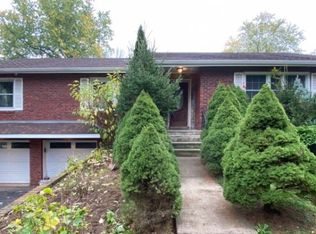 47 School House Rd, Randolph, NJ 07869