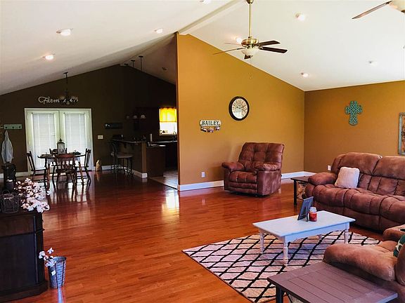 5th image of 233 Haley Ln