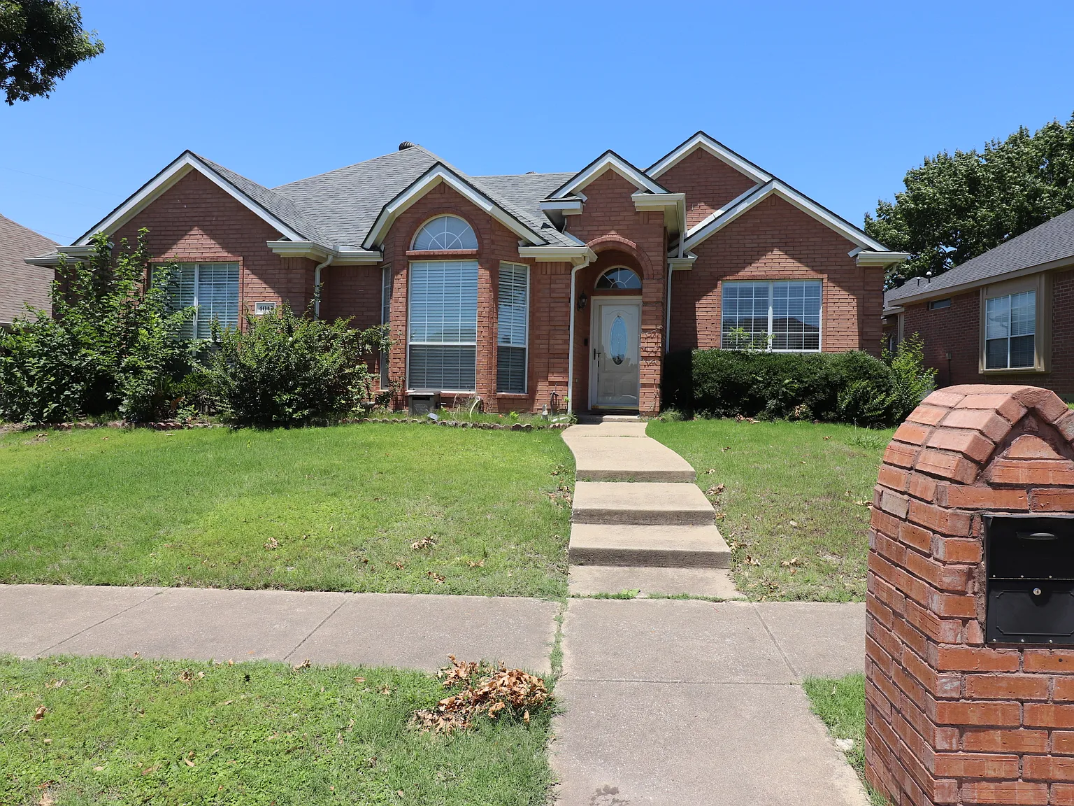 4 bed, 2107 sqft, $3,000 — Photo 1