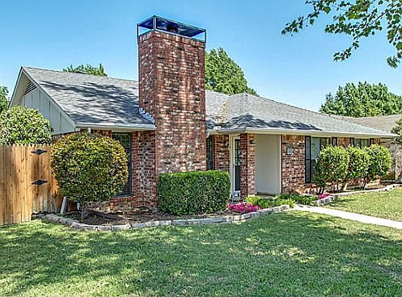3rd image of 709 Mockingbird Dr