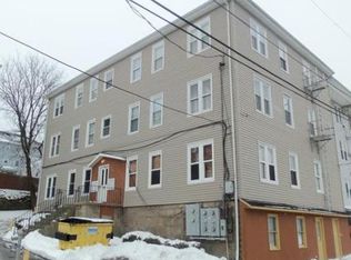 177 Nashua St APT 2, Fall River, MA 02721