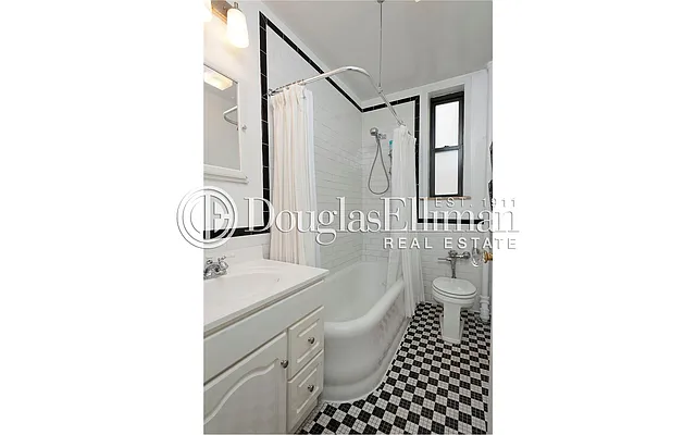 Sold by Douglas Elliman | media 14