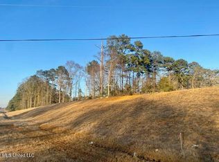 Marilyn Butler Dr, McComb, MS 39648