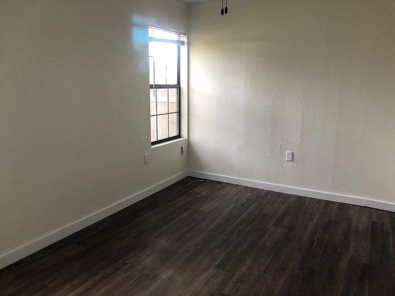 5th image of 508 W 6th St