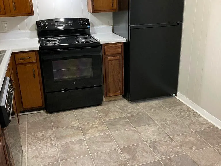 506 Lakeside St #C — Photo 3