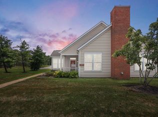 5951 Naughten Pond Dr, Columbus, OH 43213