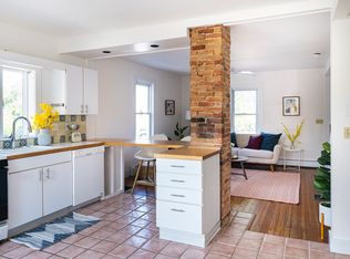 128 Holworthy St #1, Cambridge, MA 02138