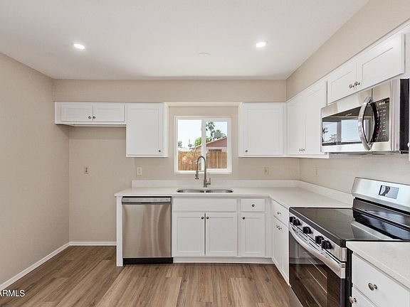 3rd image of 7125 W VERNON Avenue