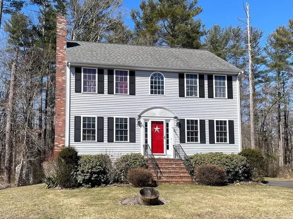 4 Constitution Cir, Whitman, MA 02382