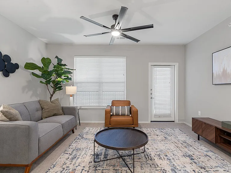 Pearson - 1 Bed / 1 Bath - 909-945 Sq.Ft.
