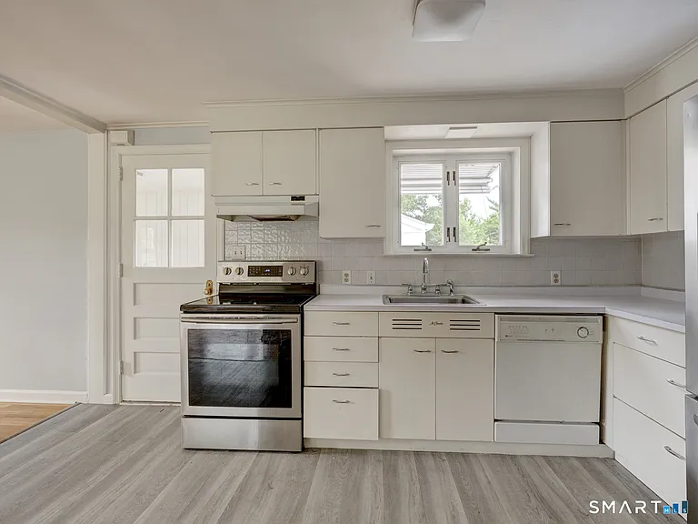 36 Westview Ter — Photo 17