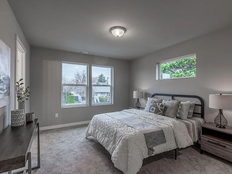 1913 Hoyt Ave — Photo 16